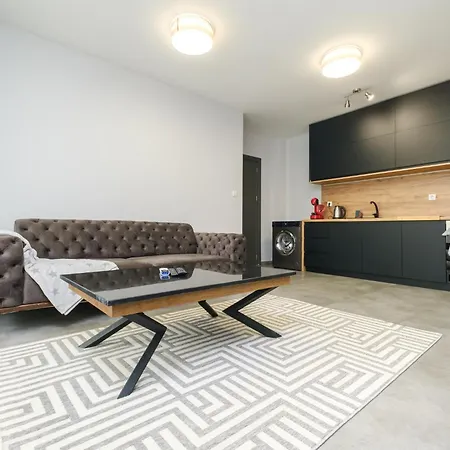 Apartment Quiet & Comfy 1br In The Heart Of With Private Balcony *