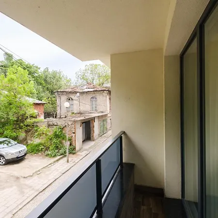 Quiet & Comfy 1br In The Heart Of With Private Balcony Daire