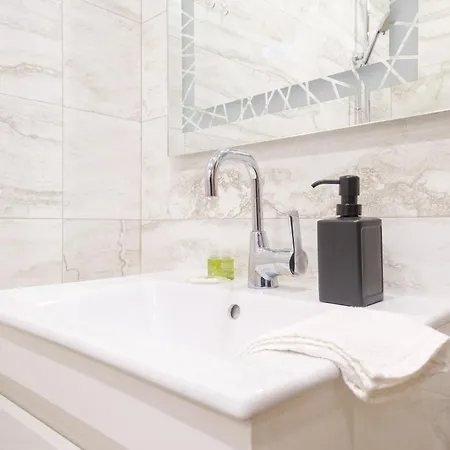 Quiet & Comfy 1br In The Heart Of With Private Balcony Filibe