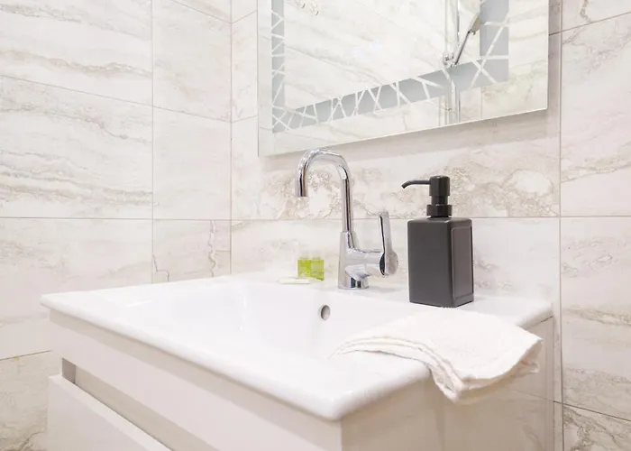 Quiet & Comfy 1br In The Heart Of With Private Balcony פלובדיב