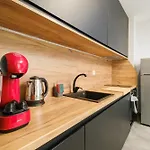 Quiet & Comfy 1br In The Heart Of With Private Balcony Φιλιππούπολη