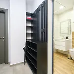 Apartment Quiet & Comfy 1br In The Heart Of With Private Balcony *