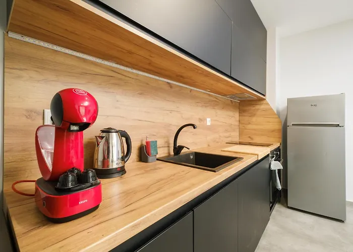 Quiet & Comfy 1br In The Heart Of With Private Balcony 普罗夫迪夫