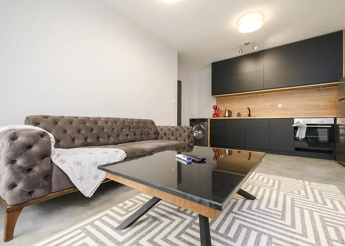 Quiet & Comfy 1br In The Heart Of With Private Balcony Апартамент *