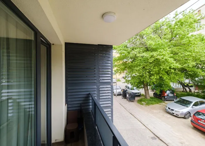 Quiet & Comfy 1br In The Heart Of With Private Balcony 公寓 *